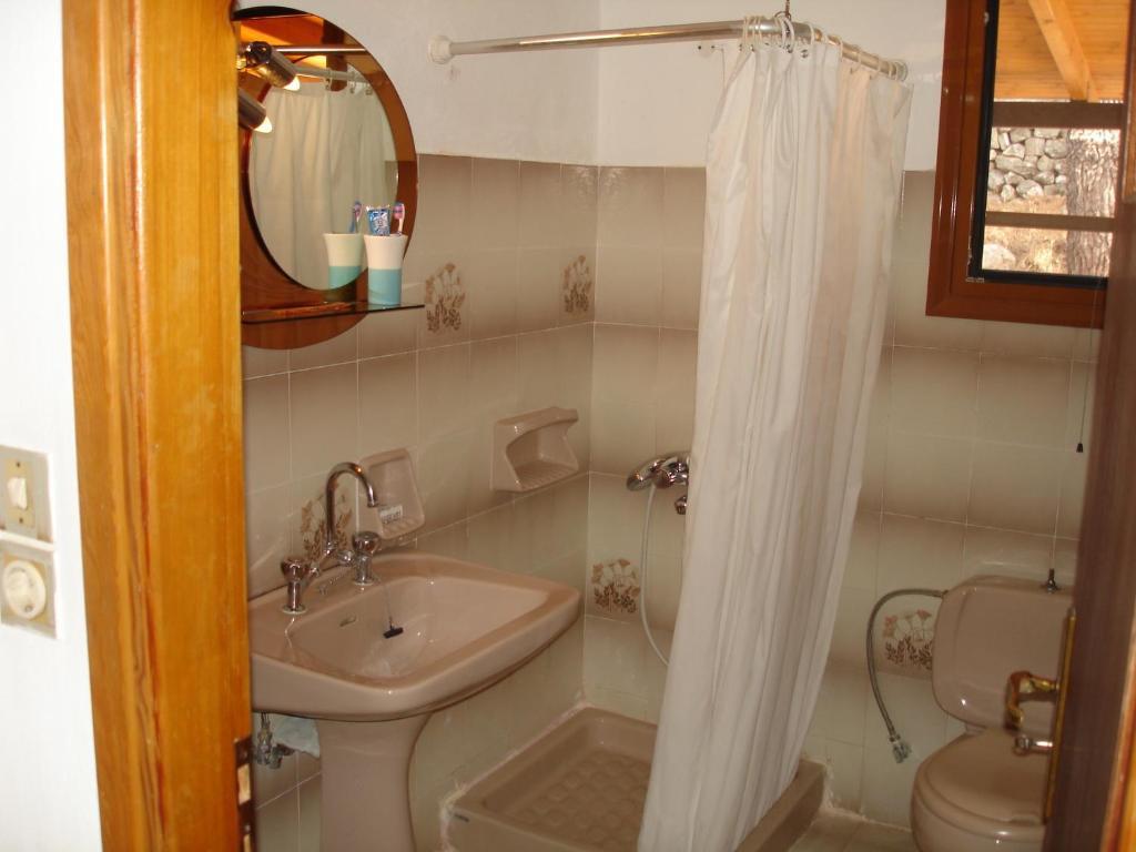 Paschos Rooms Sívota Quarto foto